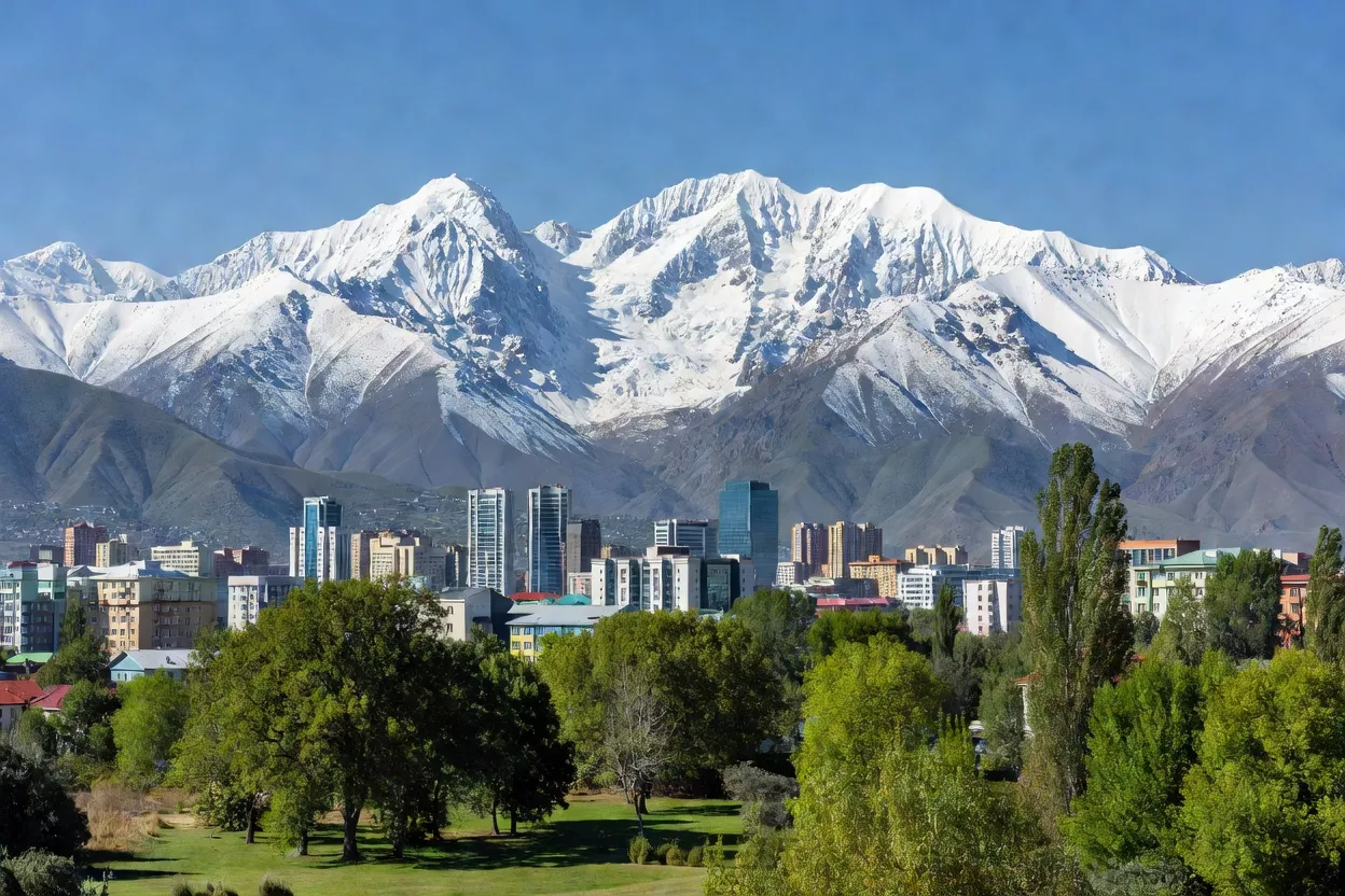 Almaty ou Astana : lequel choisir ? Comparatif 2026